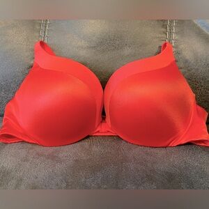 Victoria’s Secret Racerback Push-Up w/ front snap, 34A